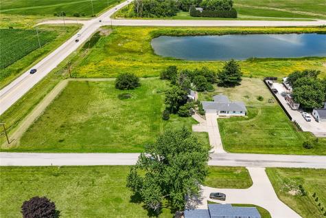 7800 Wieneke Circle Cedar Rapids IA 52404