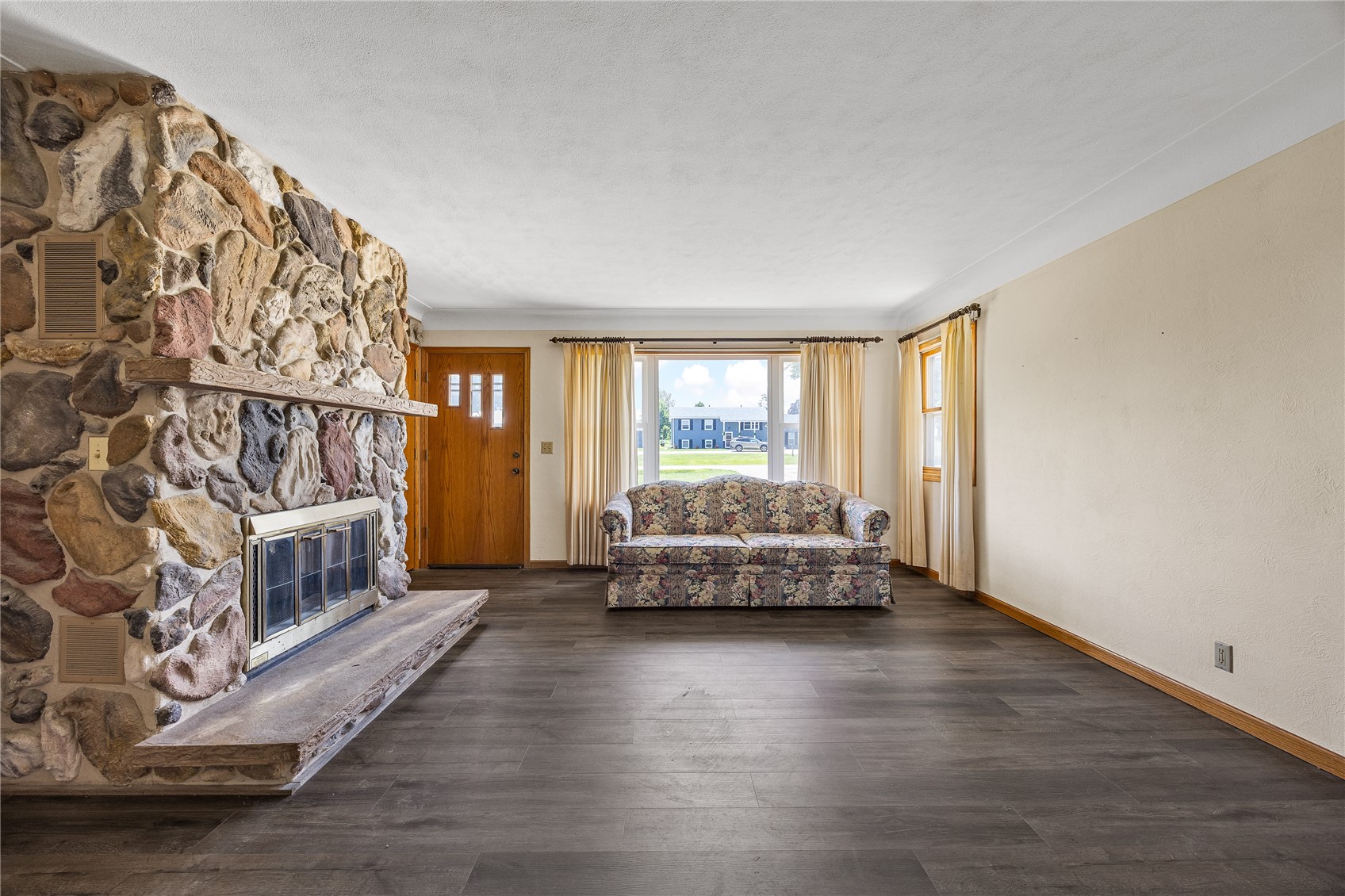 7800 Wieneke Circle Cedar Rapids IA 52404