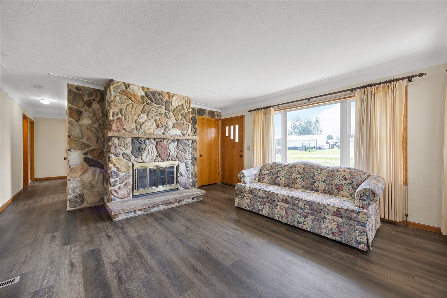 7800 Wieneke Circle Cedar Rapids IA 52404