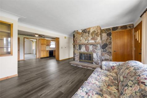 7800 Wieneke Circle Cedar Rapids IA 52404