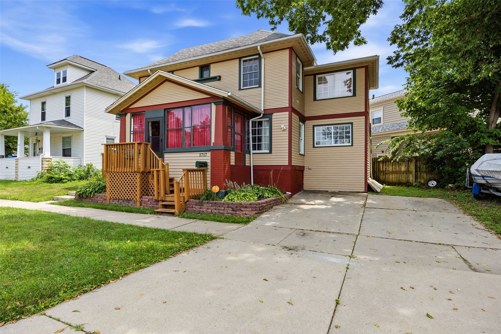 1717 3rd Avenue SE Cedar Rapids IA 52403