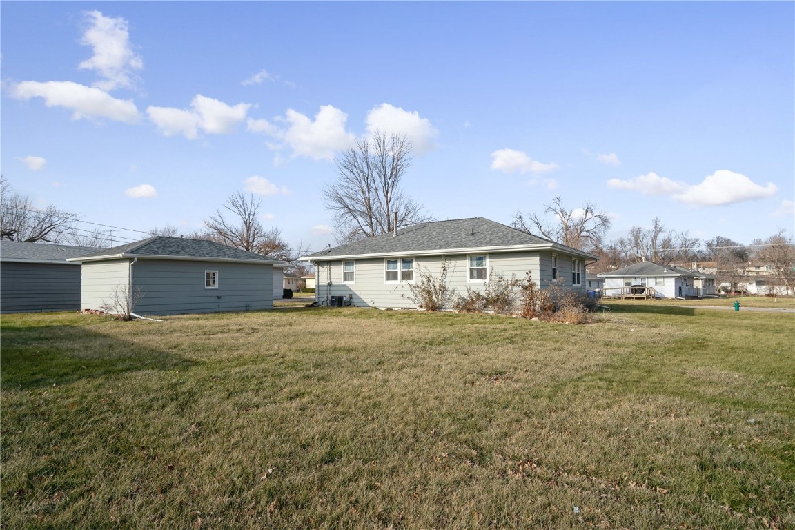449 24th Street NW Cedar Rapids IA 52405