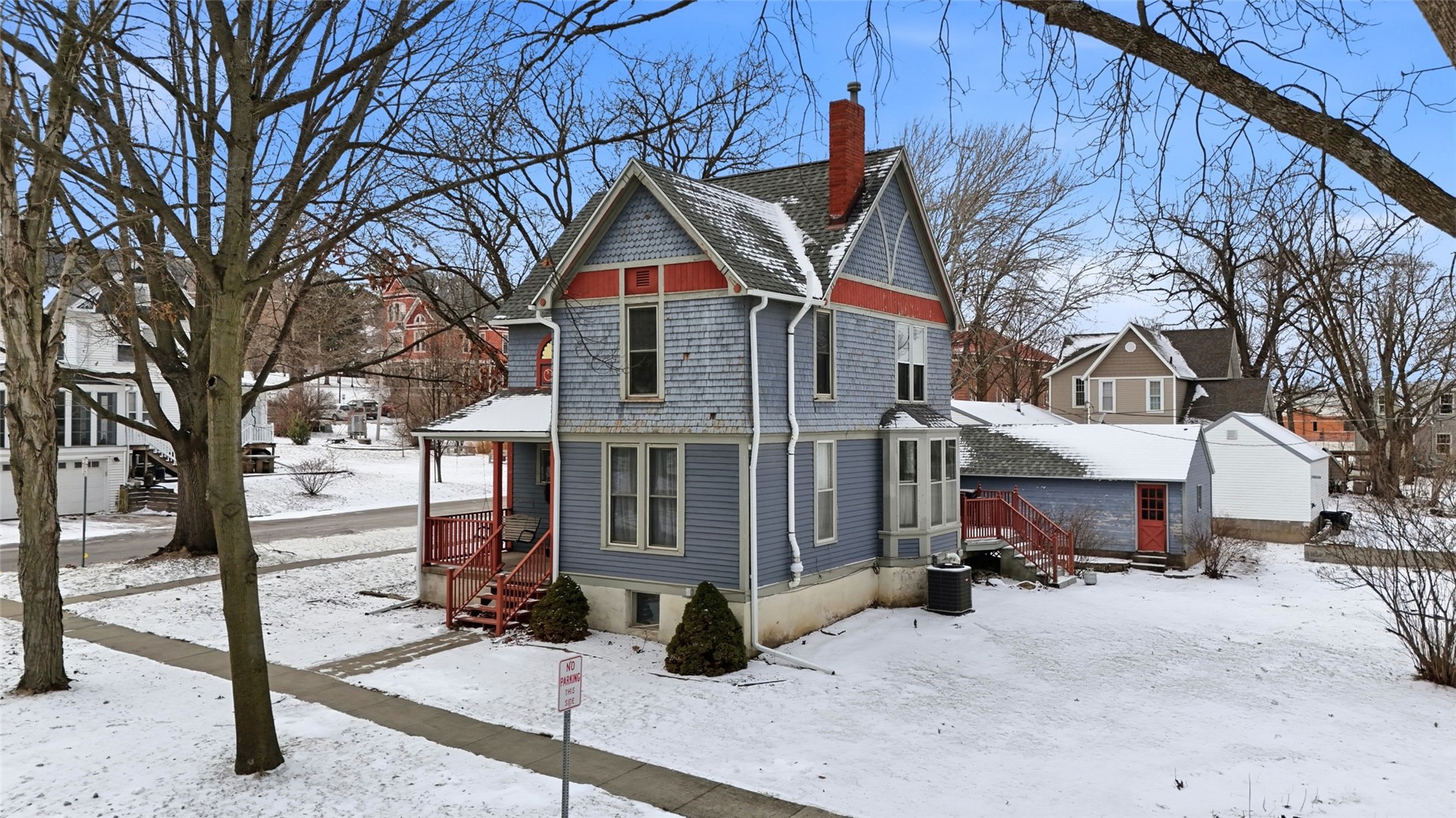 201 7th Avenue NW Mt Vernon IA 52314