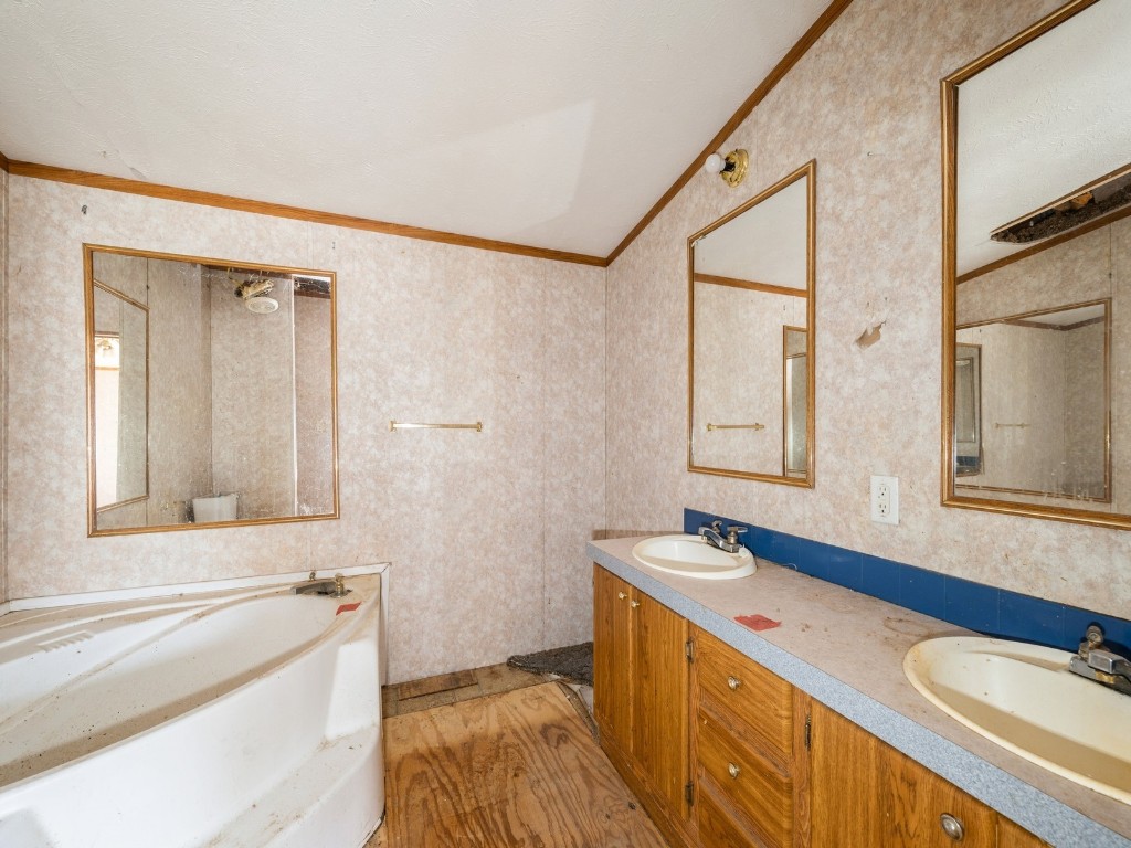 214 Main Street Elberon IA 52225
