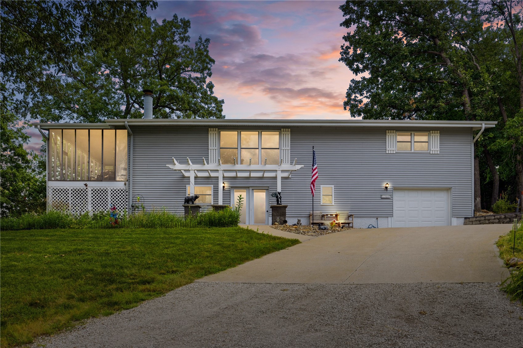181 Center Point Drive Montezuma IA 50171