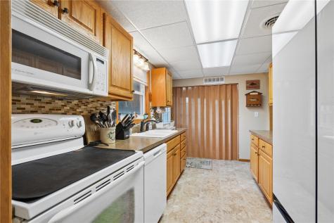 181 Center Point Drive Montezuma IA 50171