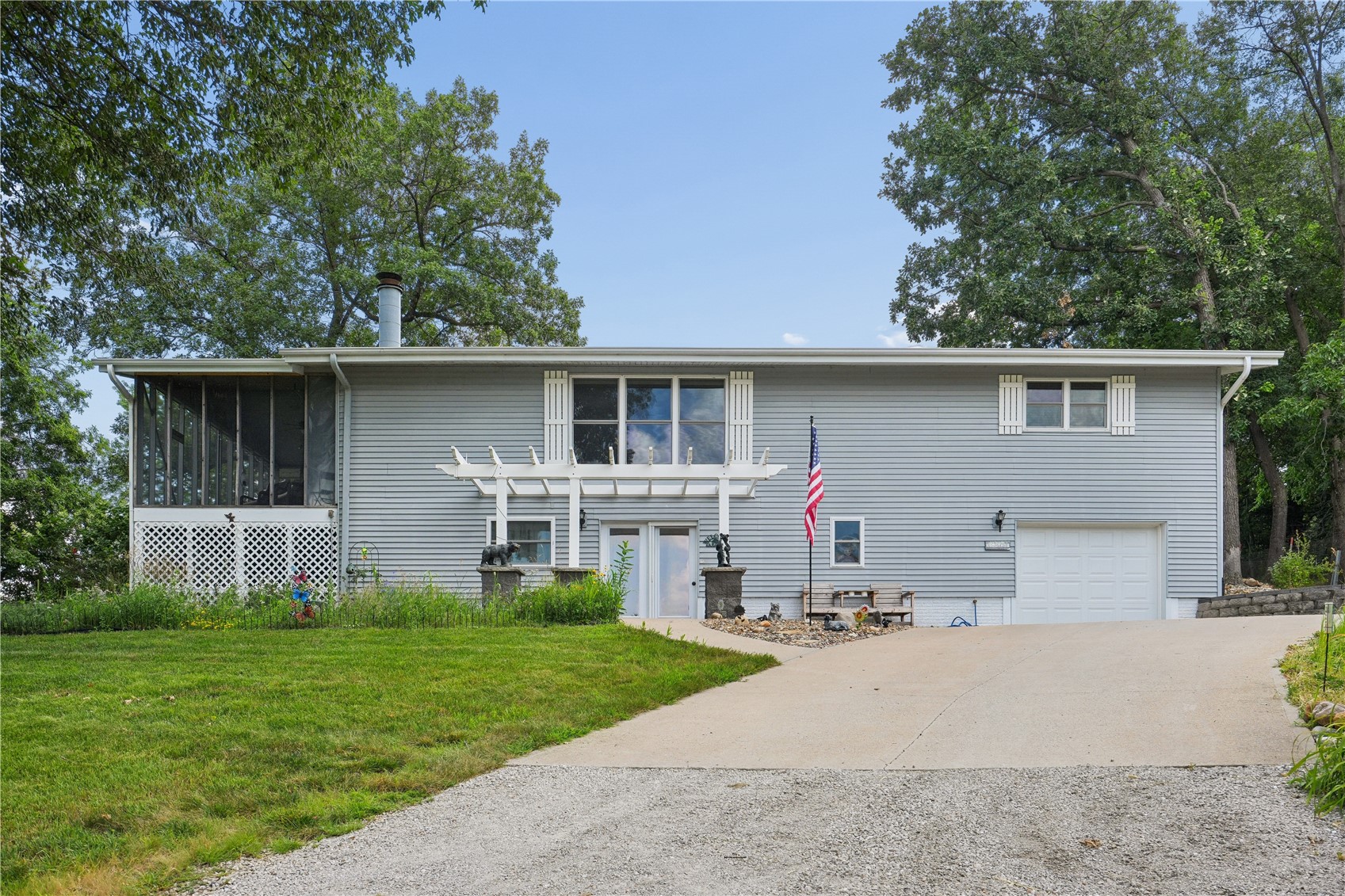 181 Center Point Drive Montezuma IA 50171