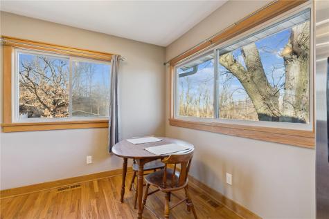 1338 Parkwood Drive SE Cedar Rapids IA 52403
