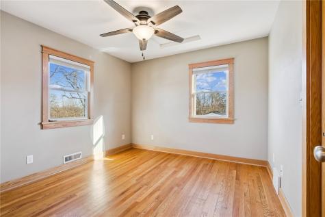 1338 Parkwood Drive SE Cedar Rapids IA 52403
