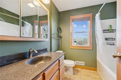 1338 Parkwood Drive SE Cedar Rapids IA 52403
