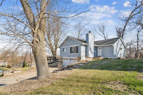 1338 Parkwood Drive SE Cedar Rapids IA 52403