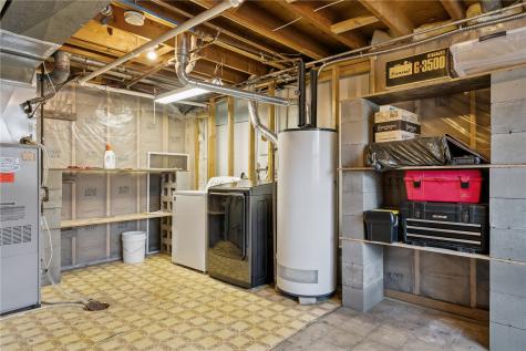 1338 Parkwood Drive SE Cedar Rapids IA 52403