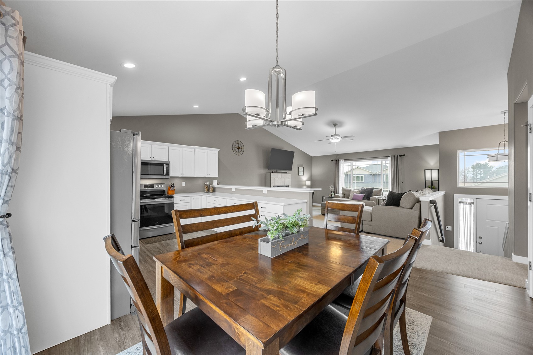 808 Marie Street Solon IA 52333