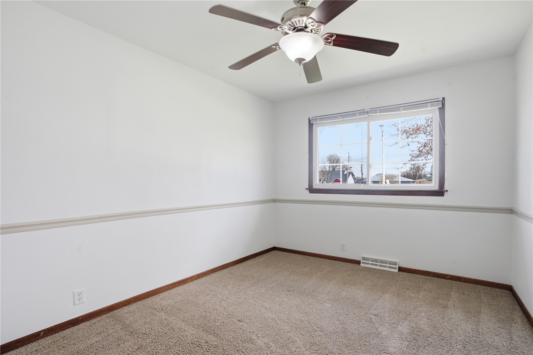 346 32nd Street NW Cedar Rapids IA 52405