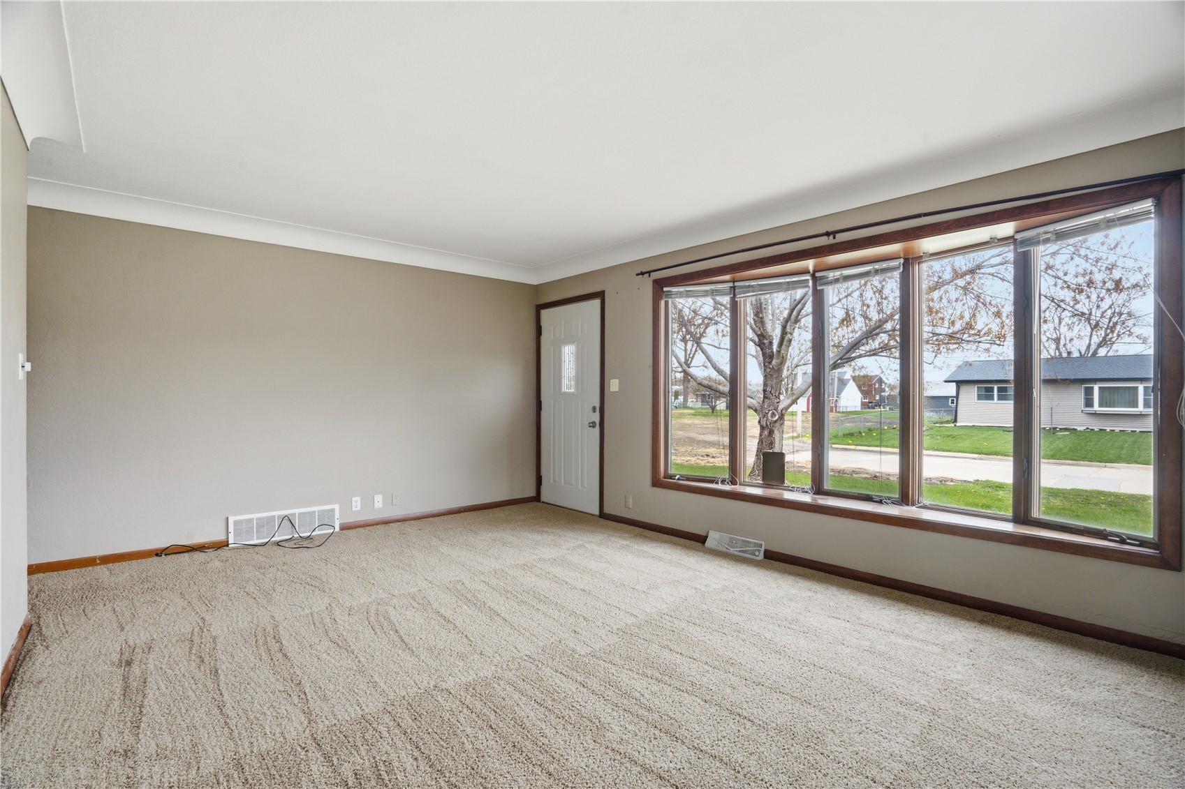 346 32nd Street NW Cedar Rapids IA 52405