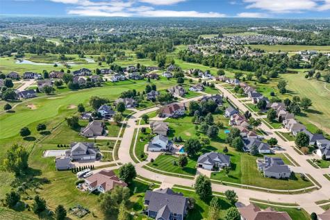 5310 Sterling Heights Drive Marion IA 52302