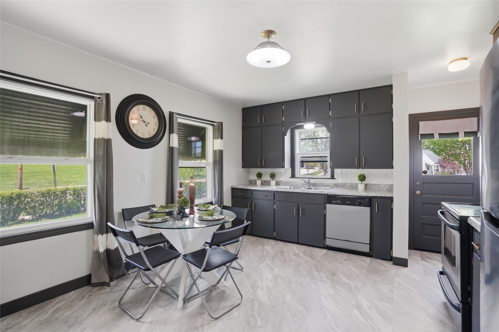 642 Prairie NE Cedar Rapids IA 52402