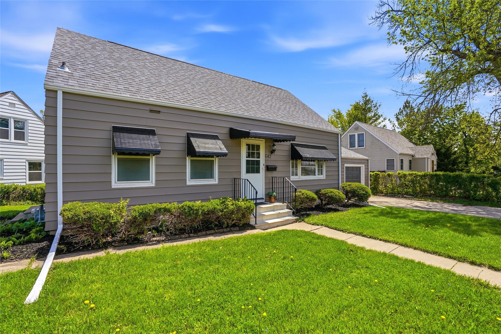 642 Prairie NE Cedar Rapids IA 52402