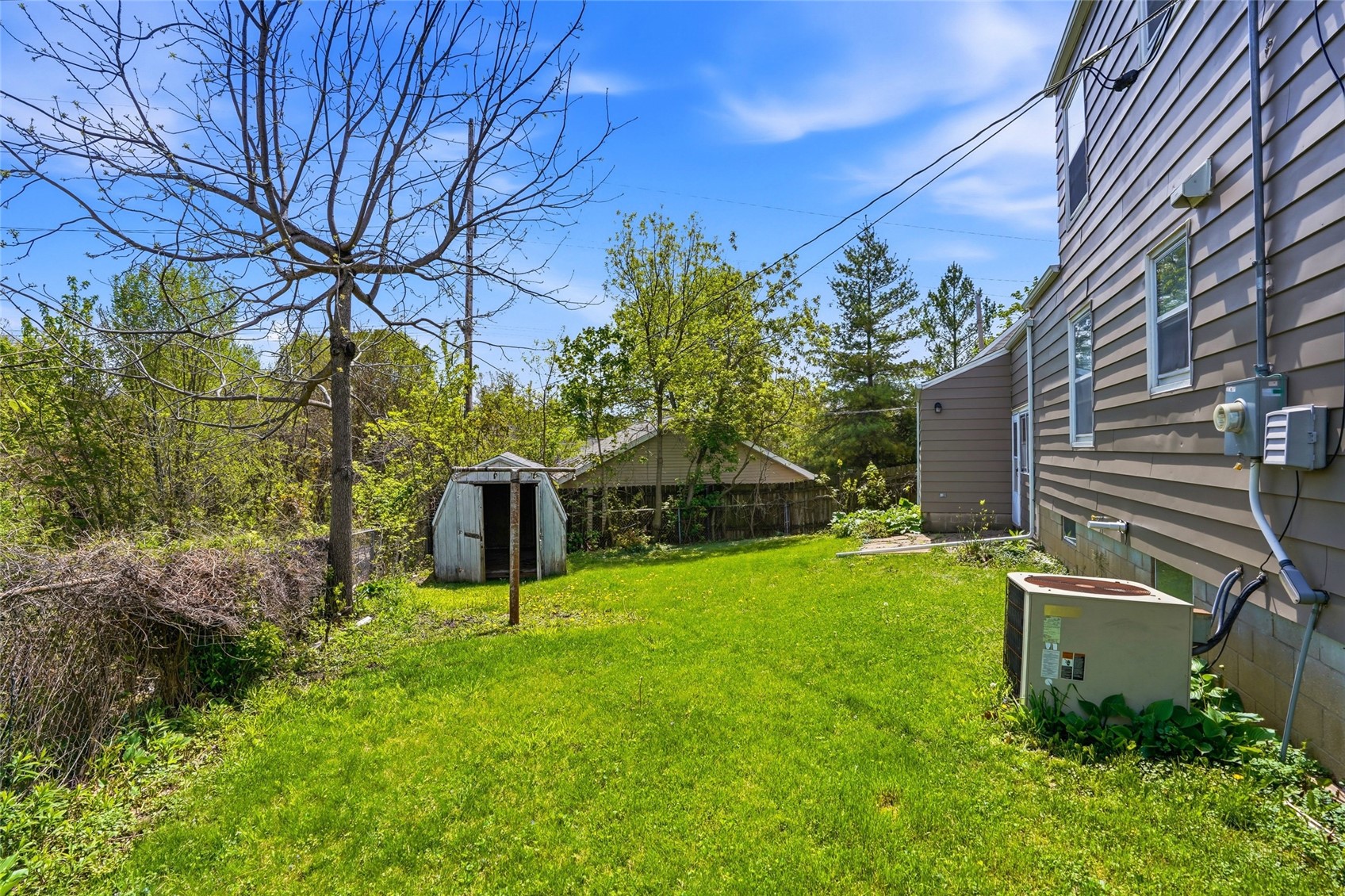 642 Prairie NE Cedar Rapids IA 52402