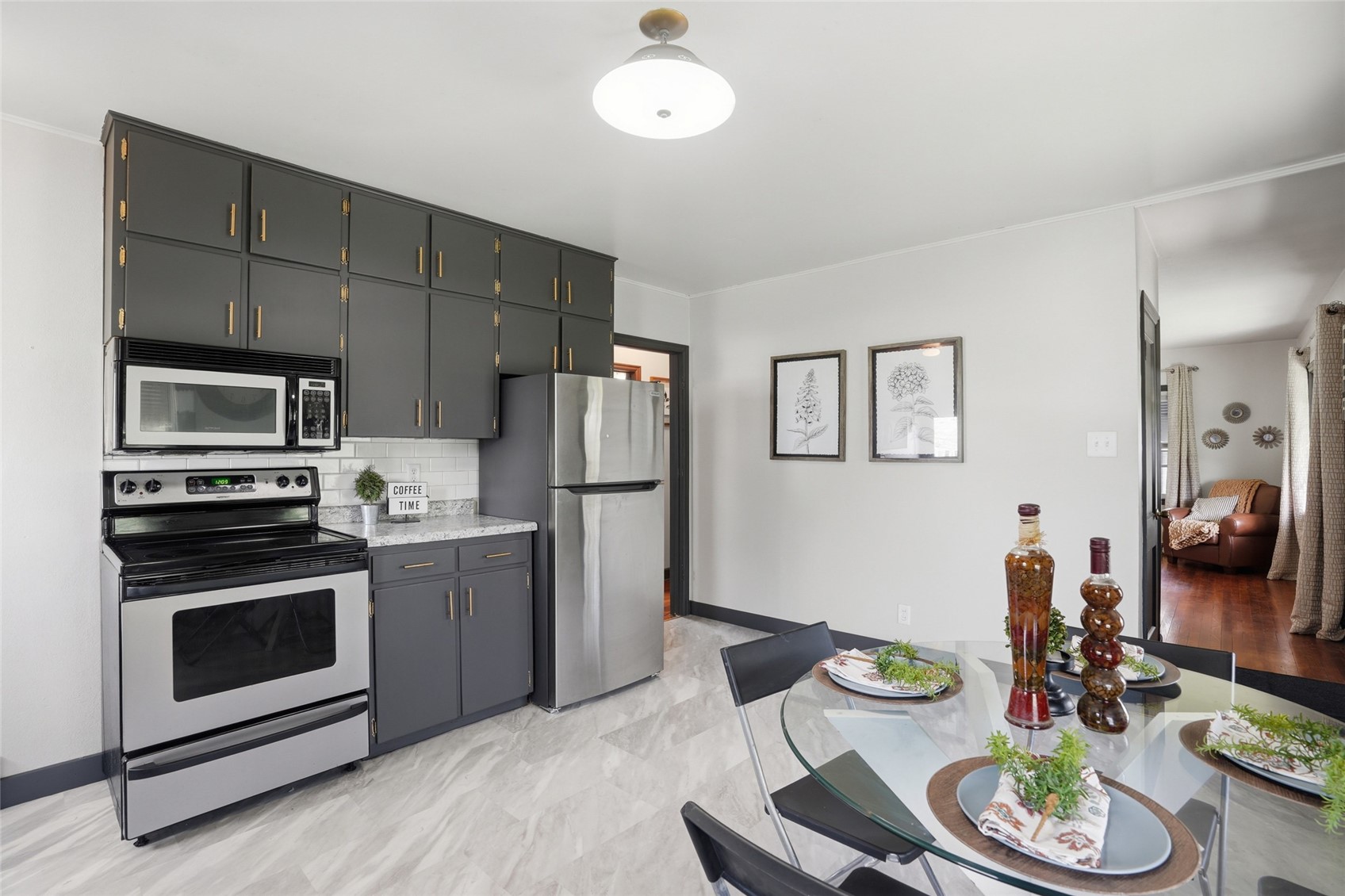 642 Prairie NE Cedar Rapids IA 52402