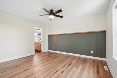 453 68th Avenue SW Cedar Rapids IA 52404