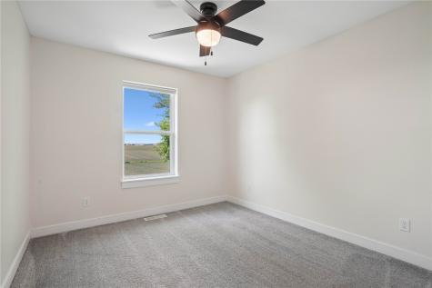 453 68th Avenue SW Cedar Rapids IA 52404