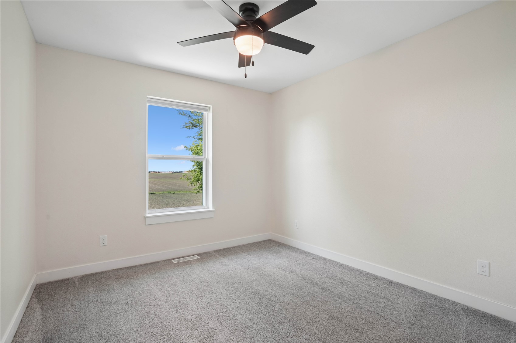 453 68th Avenue SW Cedar Rapids IA 52404