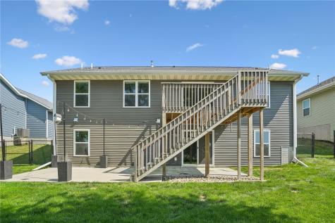 453 68th Avenue SW Cedar Rapids IA 52404