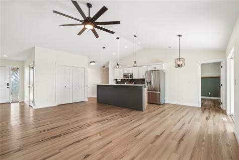 453 68th Avenue SW Cedar Rapids IA 52404