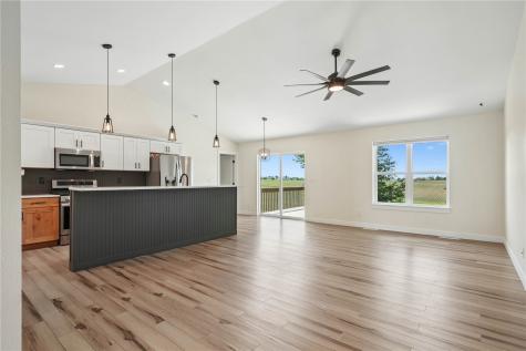 453 68th Avenue SW Cedar Rapids IA 52404