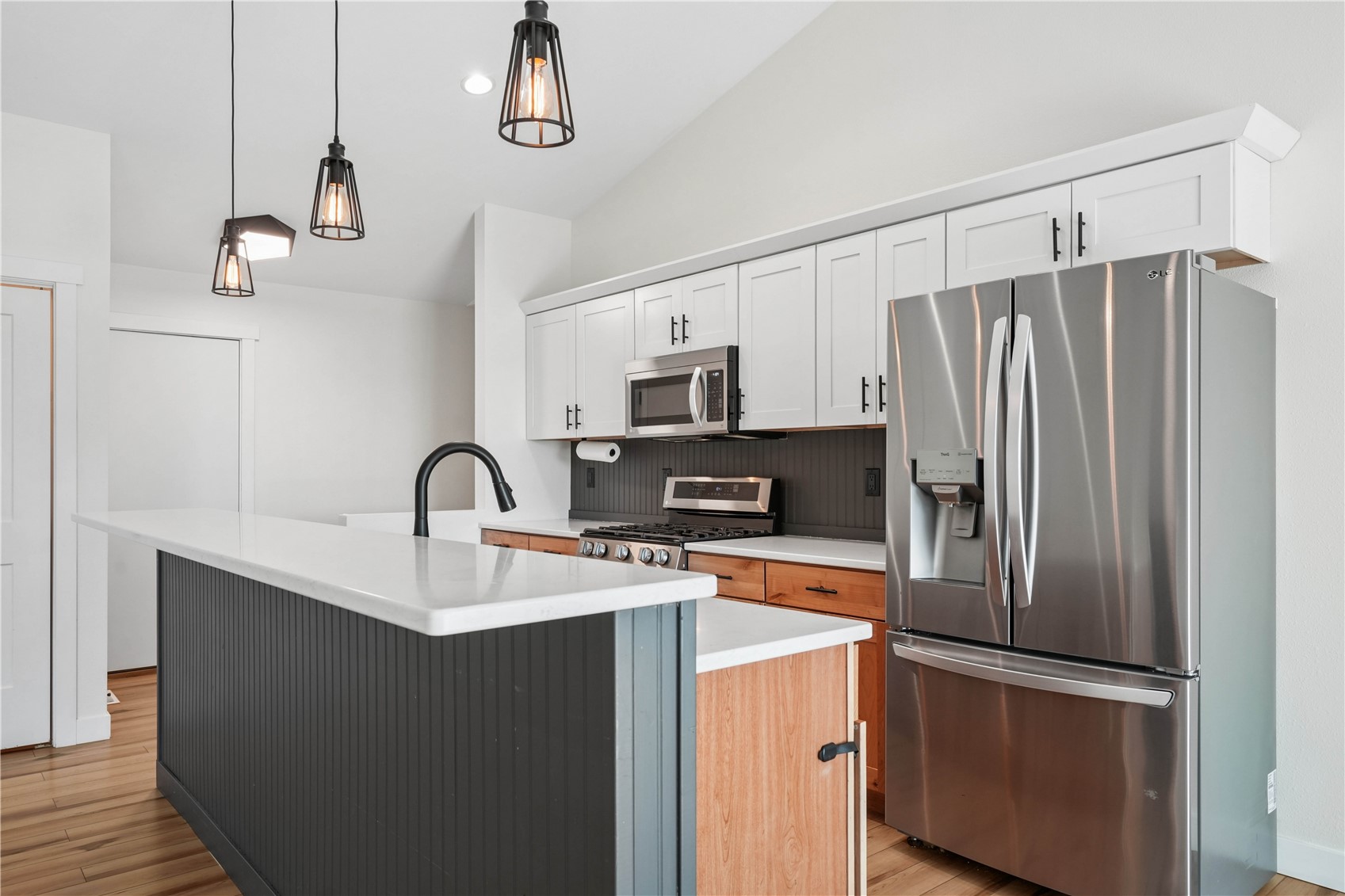 453 68th Avenue SW Cedar Rapids IA 52404