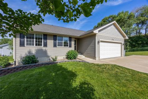 1716 23rd Street SW Cedar Rapids IA 52404