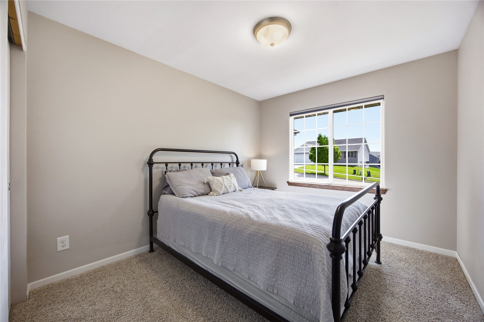 1716 23rd Street SW Cedar Rapids IA 52404