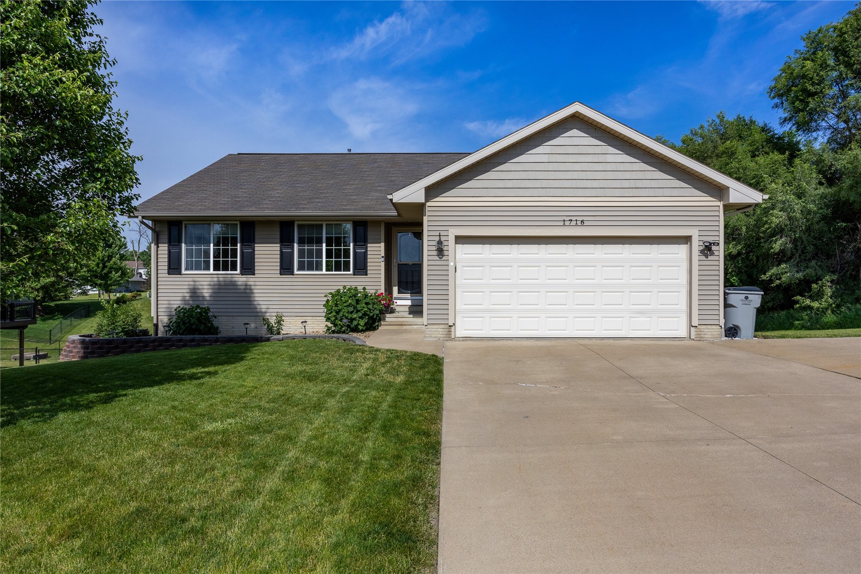 1716 23rd Street SW Cedar Rapids IA 52404