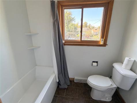 1930 Cach Lane SW Cedar Rapids IA 52404