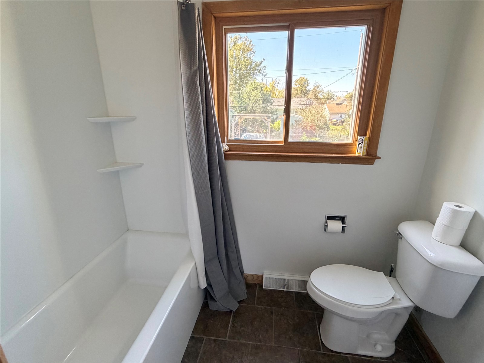 1930 Cach Lane SW Cedar Rapids IA 52404
