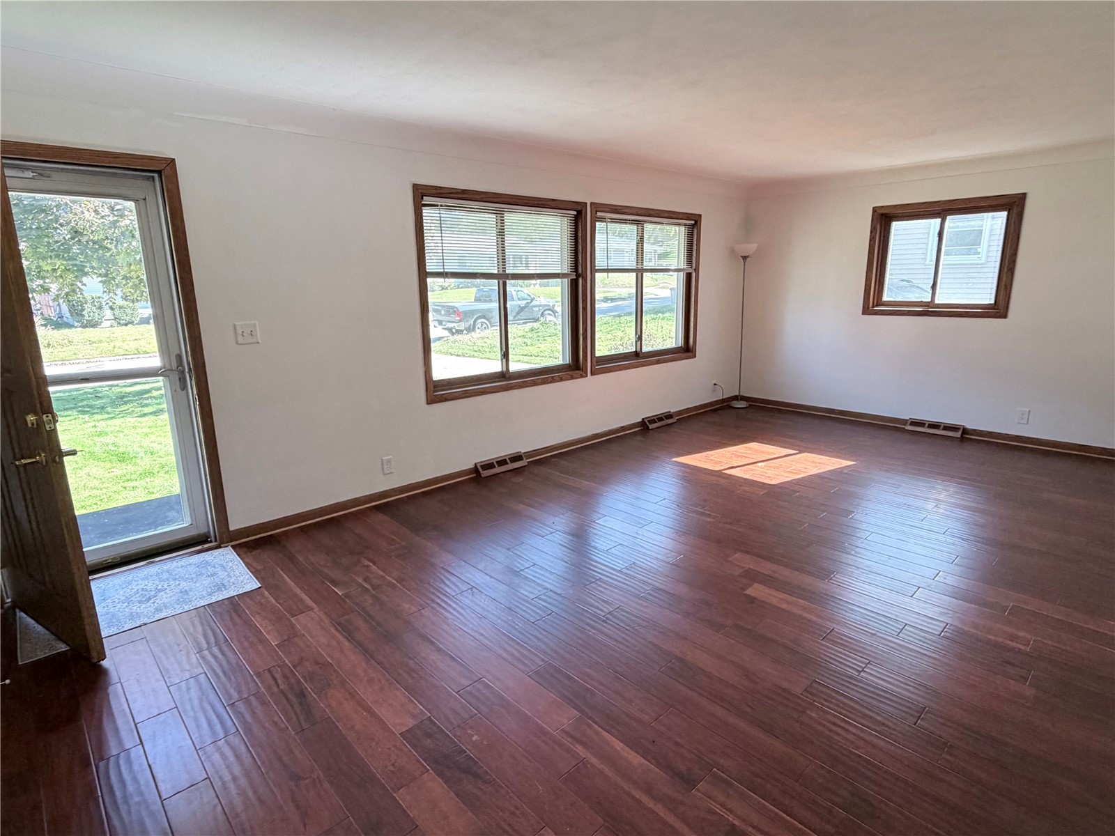 1930 Cach Lane SW Cedar Rapids IA 52404