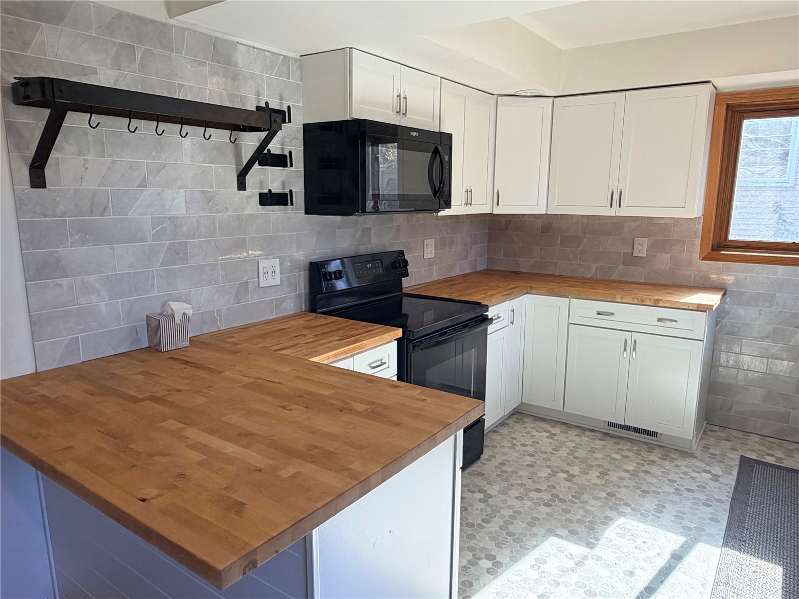 1930 Cach Lane SW Cedar Rapids IA 52404