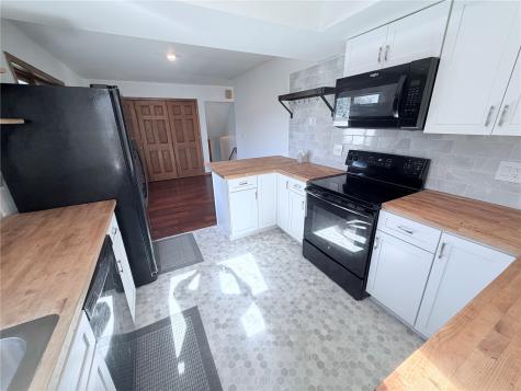 1930 Cach Lane SW Cedar Rapids IA 52404