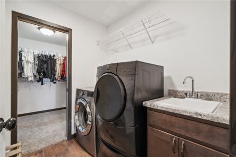 6227 Hoover Trail Road SW Cedar Rapids IA 52404