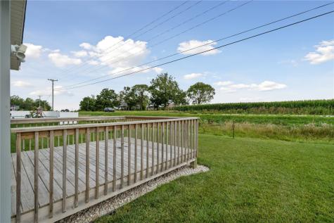 6227 Hoover Trail Road SW Cedar Rapids IA 52404