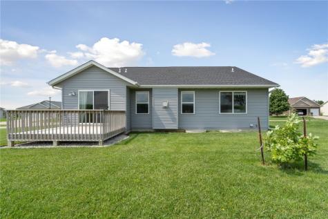 6227 Hoover Trail Road SW Cedar Rapids IA 52404