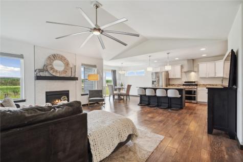 6227 Hoover Trail Road SW Cedar Rapids IA 52404