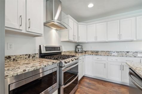 6227 Hoover Trail Road SW Cedar Rapids IA 52404