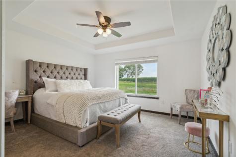 6227 Hoover Trail Road SW Cedar Rapids IA 52404