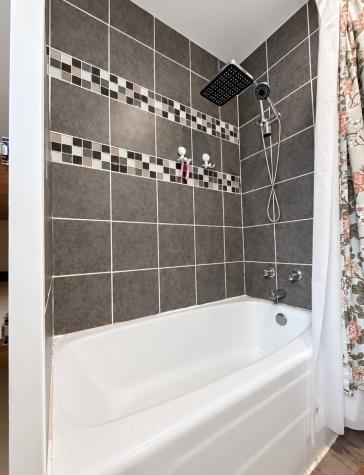 3823 E Avenue NE Cedar Rapids IA 52402