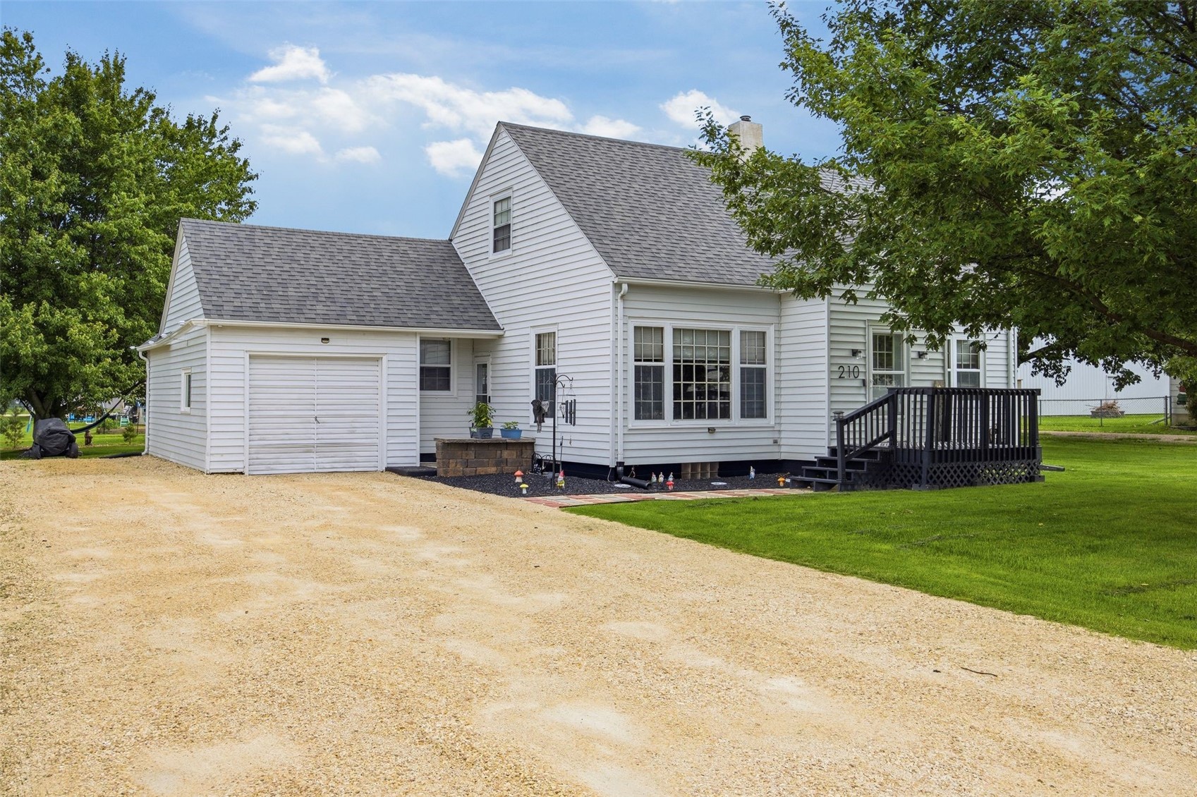 210 Hubbell Street Martelle IA 52305