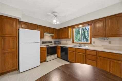 617 Wheaton Road Iowa City IA 52246