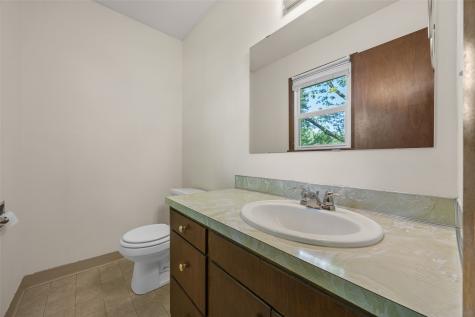 617 Wheaton Road Iowa City IA 52246