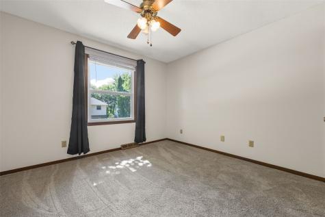 617 Wheaton Road Iowa City IA 52246